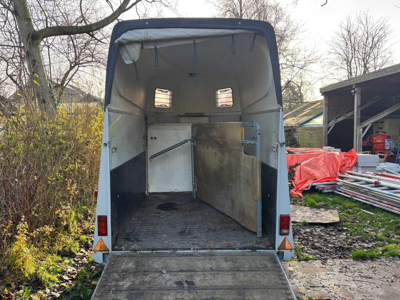 HUMBAUR - MADERO - HORSE TRAILER - Trailer: picture 5 HUMBAUR - MADERO - HORSE TRAILER - Trailer: picture 5