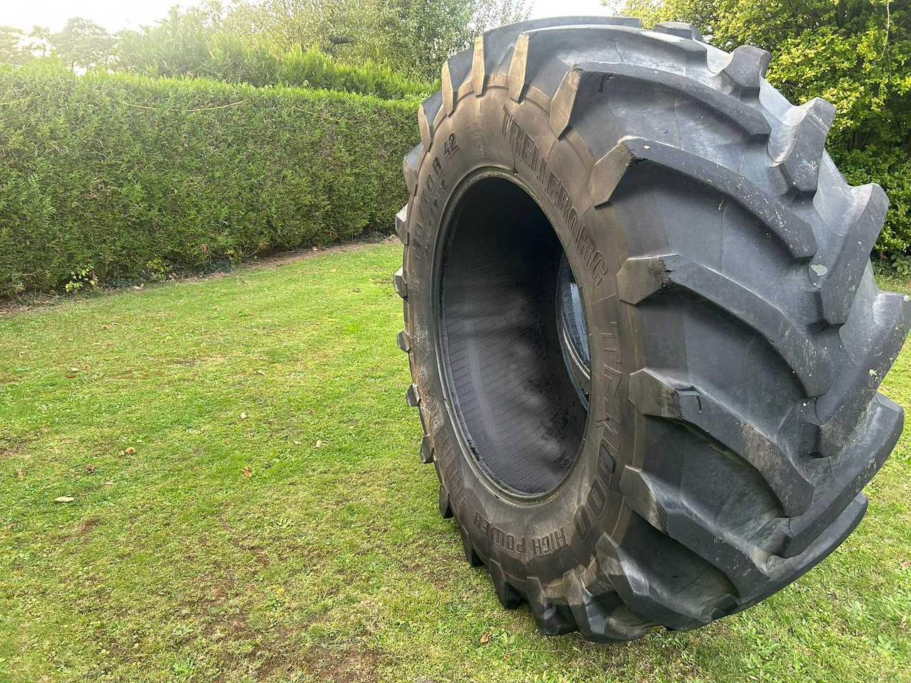 Trelleborg TM1000 - Wheels and tires for Farm tractor: picture 4 Trelleborg TM1000 - Wheels and tires for Farm tractor: picture 4