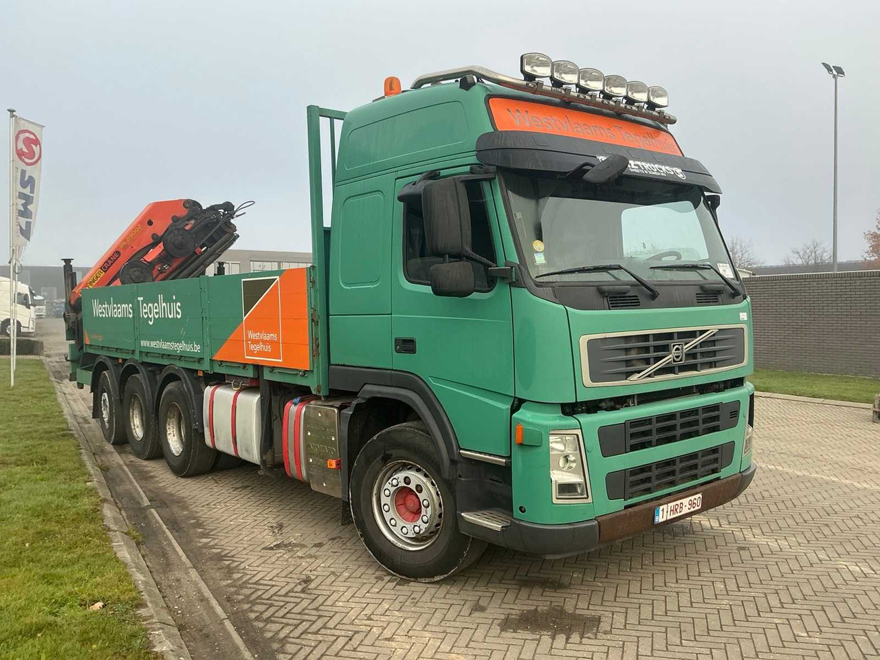 2008 VOLVO FM 440 TRUCK WITH LOADING CRANE - Truck: picture 3 2008 VOLVO FM 440 TRUCK WITH LOADING CRANE - Truck: picture 3