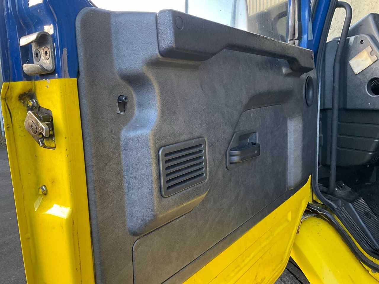 Truck SCANIA - TORPEDO - T 113 H 320- AUTOMATIC - TRUCK - 1996: picture 22