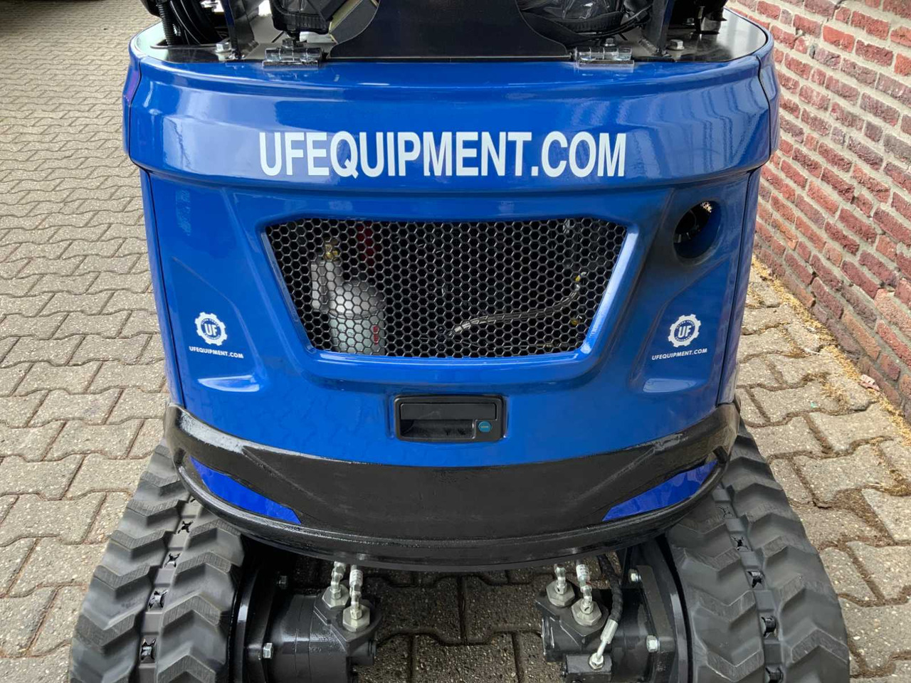 UF Equipment NM-18 - Mini excavator: picture 4 UF Equipment NM-18 - Mini excavator: picture 4