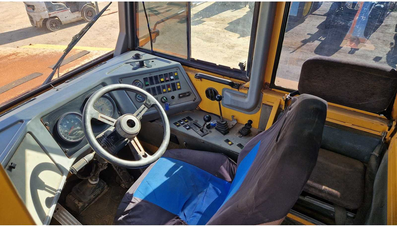 Mini dumper VOLVO - A35C - DUMPER TRUCK - 2000: picture 44 Mini dumper VOLVO - A35C - DUMPER TRUCK - 2000: picture 44