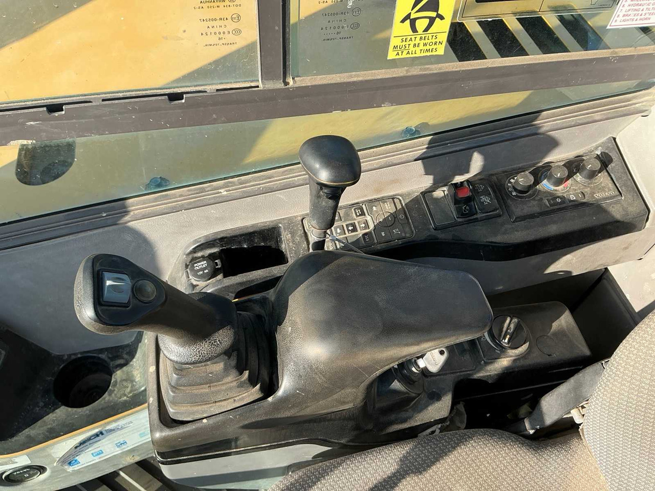 Excavator VOLVO - ECR 88D - MIDI-EXCAVATOR - 2017: picture 33