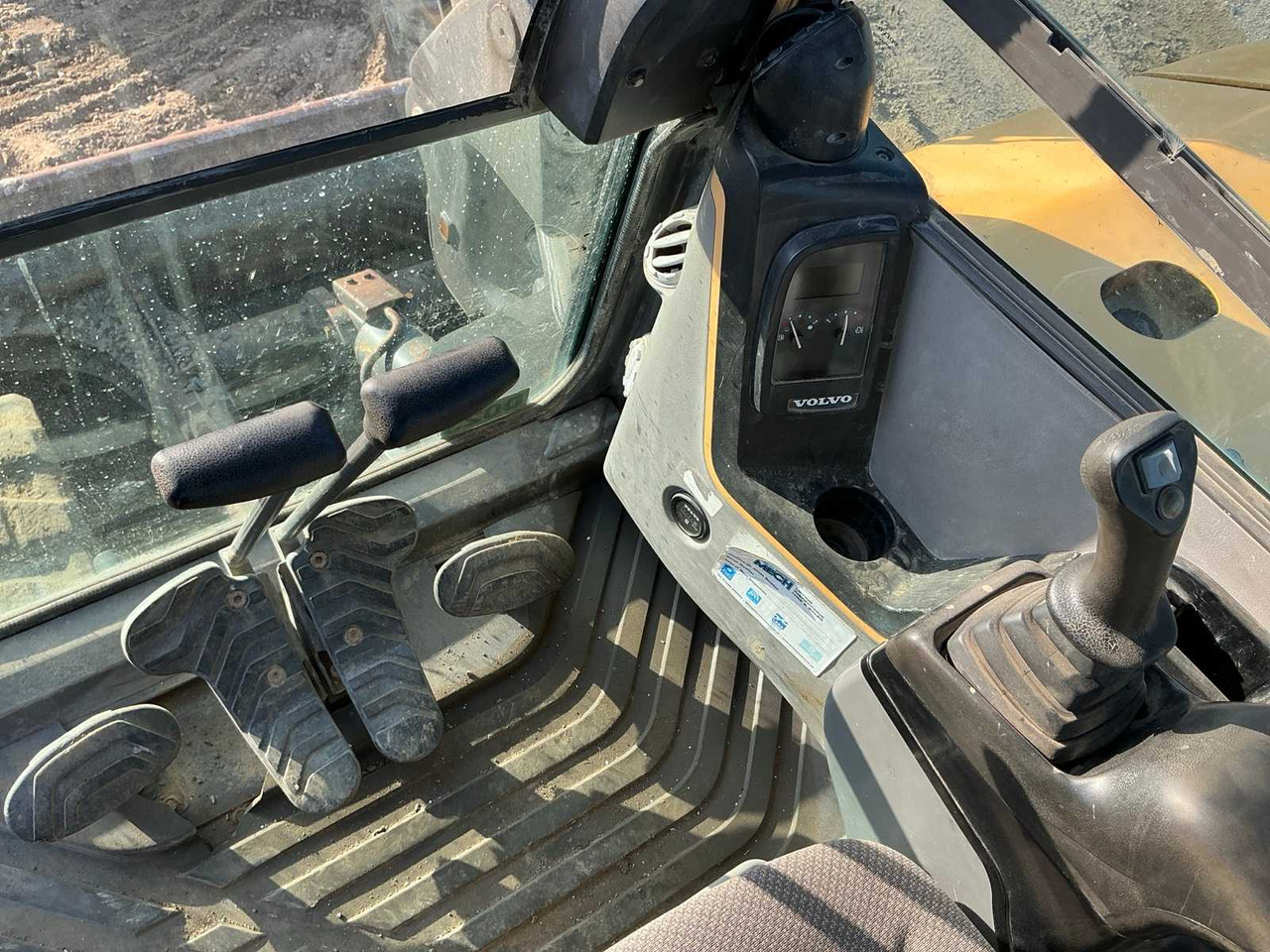 Excavator VOLVO - ECR 88D - MIDI-EXCAVATOR - 2017: picture 35