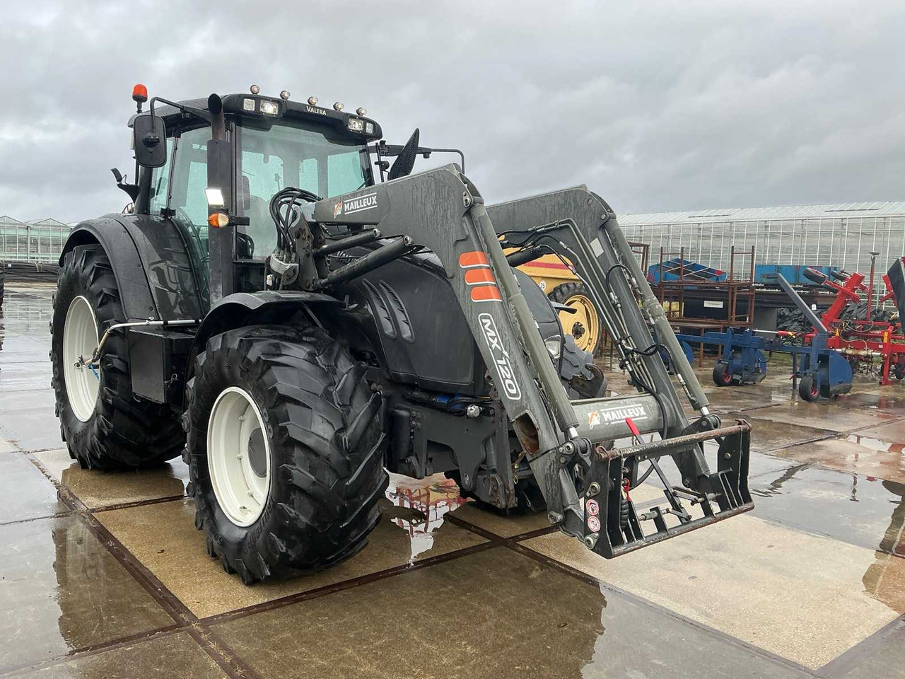 Valtra T163 - Farm tractor: picture 4 Valtra T163 - Farm tractor: picture 4