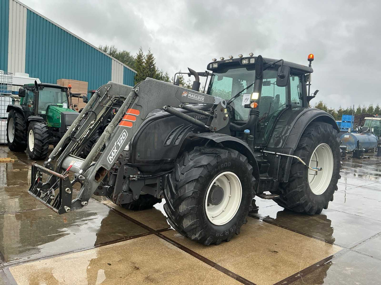 Valtra T163 - Farm tractor: picture 2 Valtra T163 - Farm tractor: picture 2
