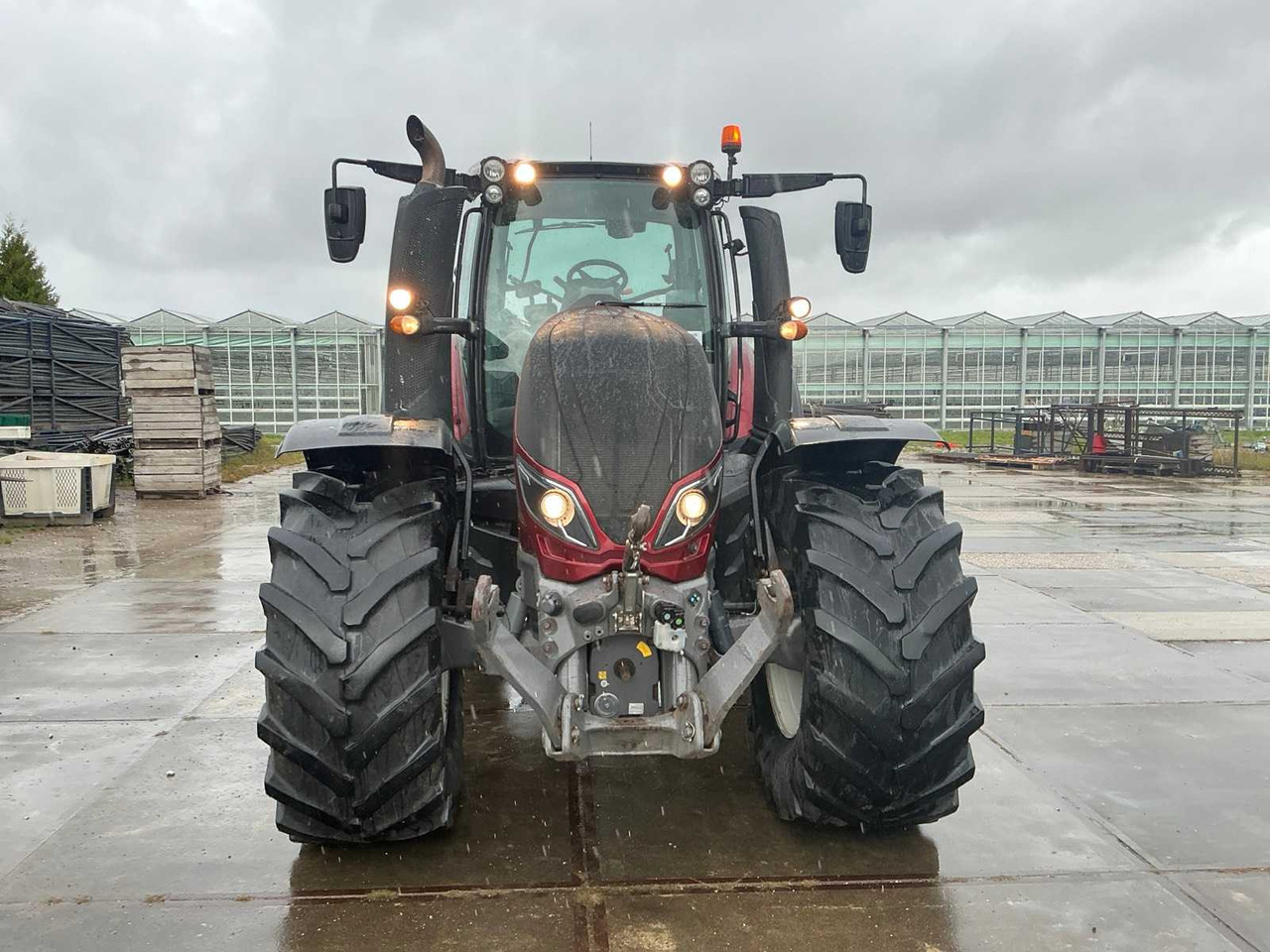 Valtra T214 - Farm tractor: picture 3 Valtra T214 - Farm tractor: picture 3