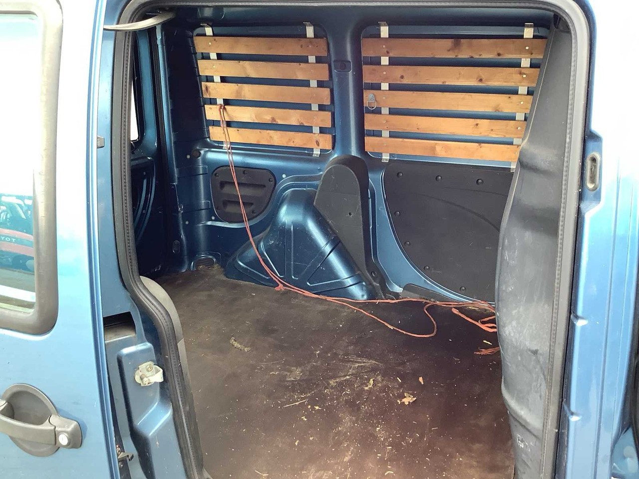 2002 - FIAT - DOBLÒ - 1.9 JTD - COMMERCIAL VEHICLE - Van: picture 5 2002 - FIAT - DOBLÒ - 1.9 JTD - COMMERCIAL VEHICLE - Van: picture 5