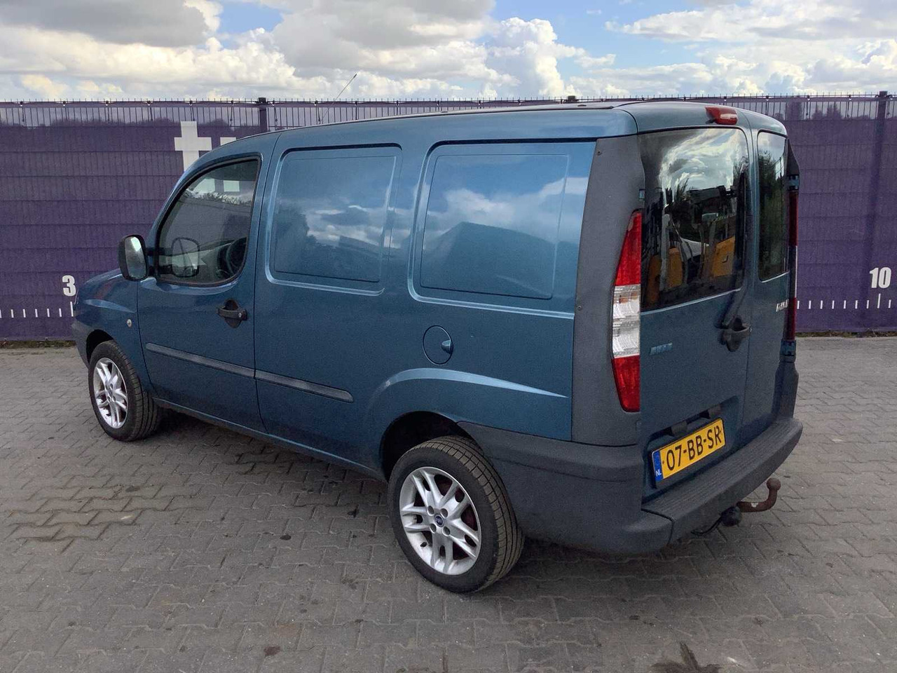 2002 - FIAT - DOBLÒ - 1.9 JTD - COMMERCIAL VEHICLE - Van: picture 3 2002 - FIAT - DOBLÒ - 1.9 JTD - COMMERCIAL VEHICLE - Van: picture 3