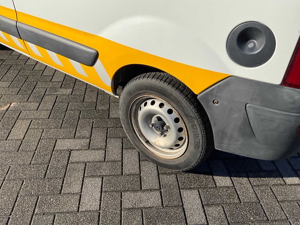 2005 RENAULT KANGOO EXPRESS DCI70 COMMERCIAL VEHICLE - Van: picture 5 2005 RENAULT KANGOO EXPRESS DCI70 COMMERCIAL VEHICLE - Van: picture 5