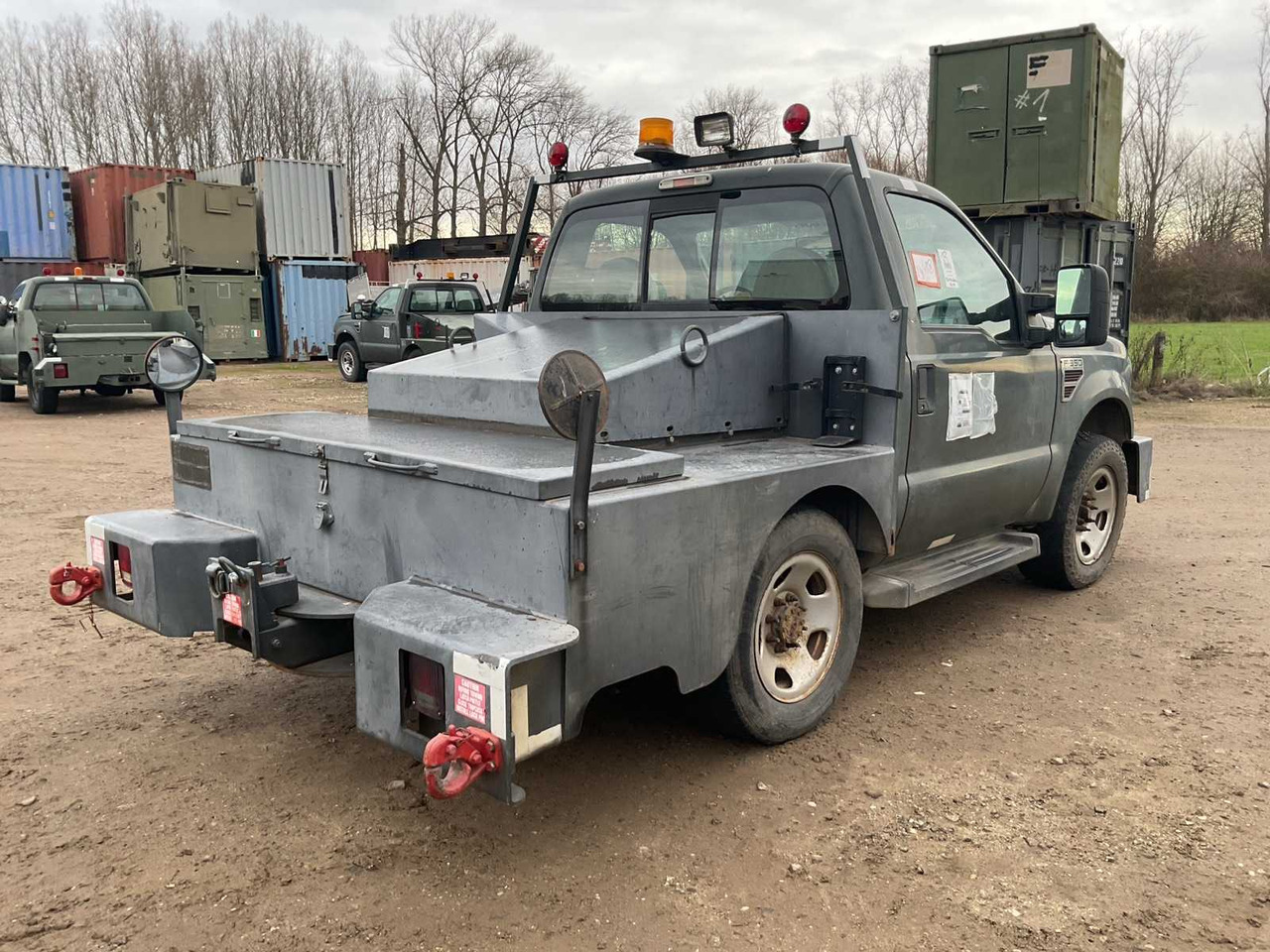 2008 FORD F 350 AIRCRAFT TUG - Van: picture 3 2008 FORD F 350 AIRCRAFT TUG - Van: picture 3