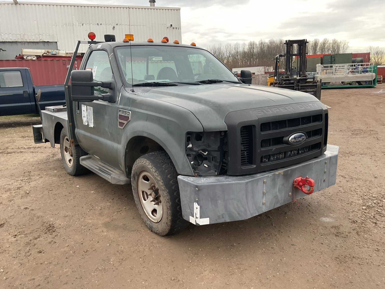 2008 FORD F 350 AIRCRAFT TUG - Van: picture 2 2008 FORD F 350 AIRCRAFT TUG - Van: picture 2
