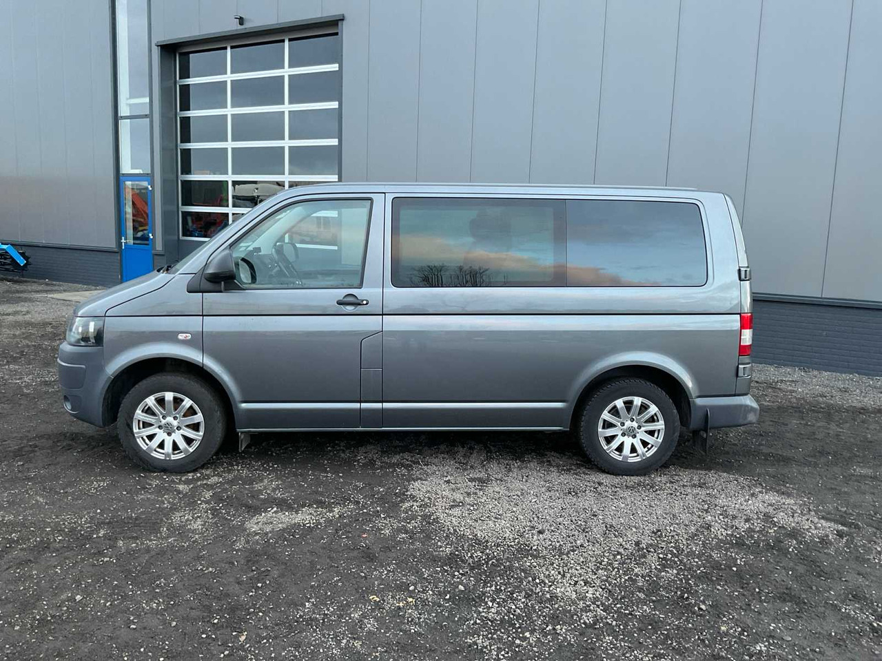 2012 VOLKSWAGEN TRANSPORTER COMMERCIAL VEHICLE - Van: picture 2 2012 VOLKSWAGEN TRANSPORTER COMMERCIAL VEHICLE - Van: picture 2