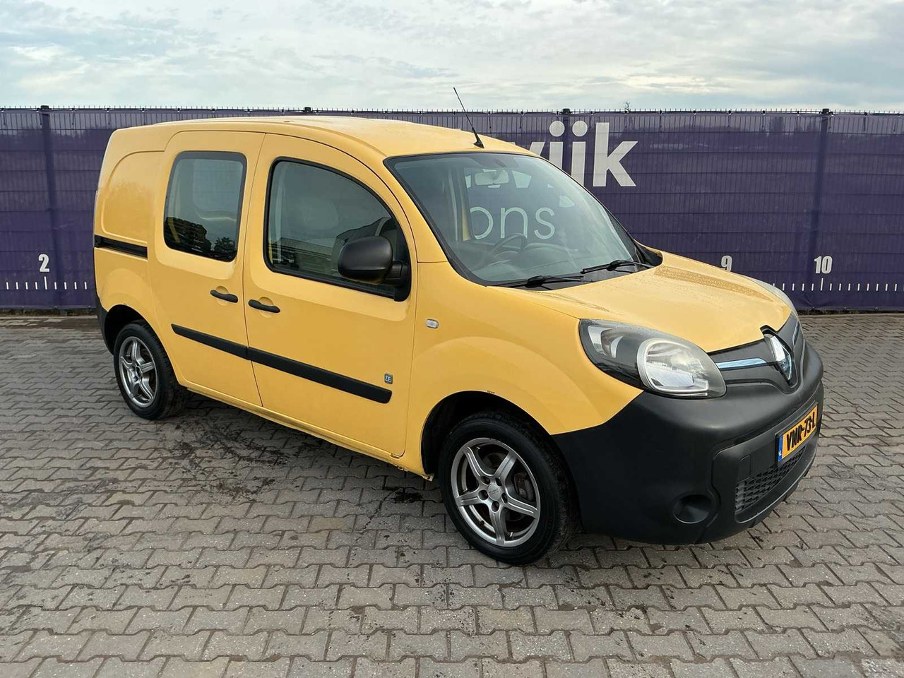 2013 - RENAULT - KANGOO EXPRESS - Z.E. - COMMERCIAL VEHICLE - Van: picture 2 2013 - RENAULT - KANGOO EXPRESS - Z.E. - COMMERCIAL VEHICLE - Van: picture 2