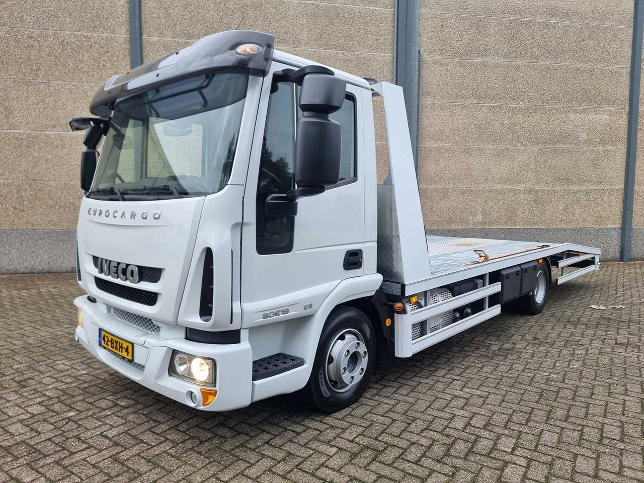 2015 IVECO EUROCARGO 80 E6 80E19 RAMP / TRUCK - Van: picture 1 2015 IVECO EUROCARGO 80 E6 80E19 RAMP / TRUCK - Van: picture 1