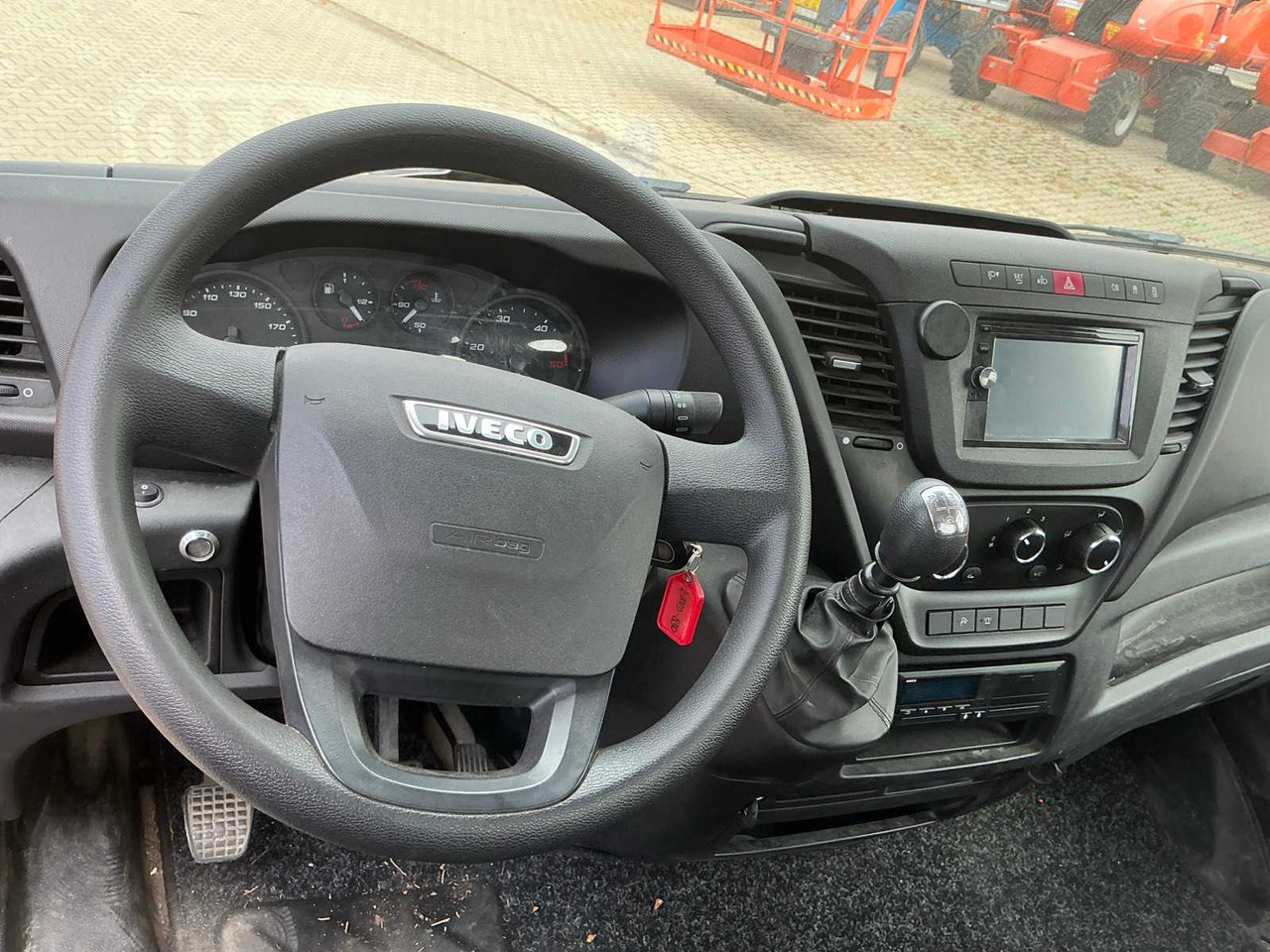 Van 2019 IVECO DAILY 35-140 FLATBED TRUCK: picture 19