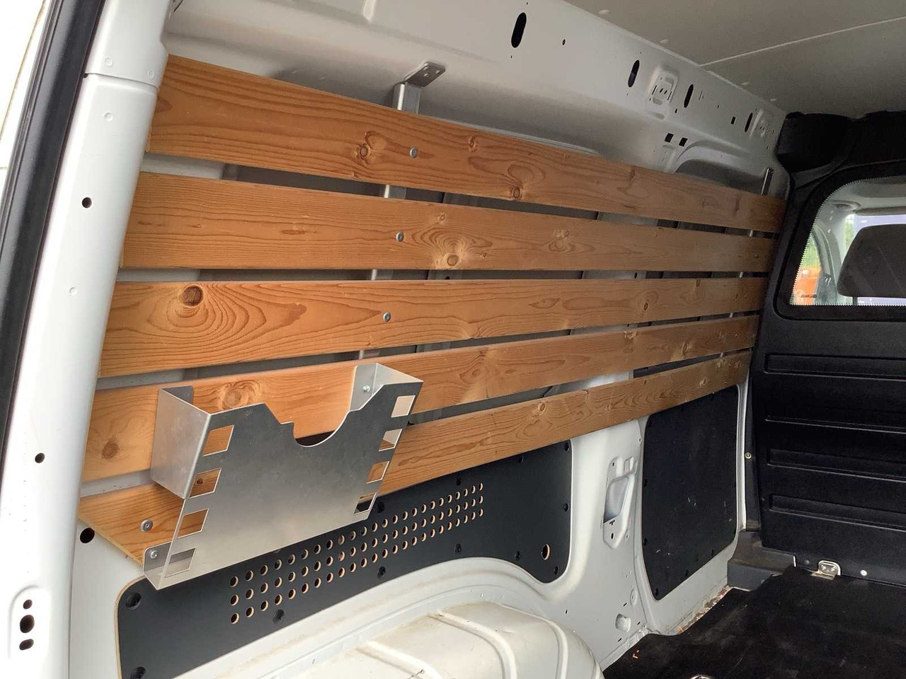 Van 2019 - VOLKSWAGEN - CADDY - 1.4 TGI MAXI L2H1 ECOFUEL - CNG/NATURAL GAS - COMMERCIAL VEHICLE: picture 8 Van 2019 - VOLKSWAGEN - CADDY - 1.4 TGI MAXI L2H1 ECOFUEL - CNG/NATURAL GAS - COMMERCIAL VEHICLE: picture 8