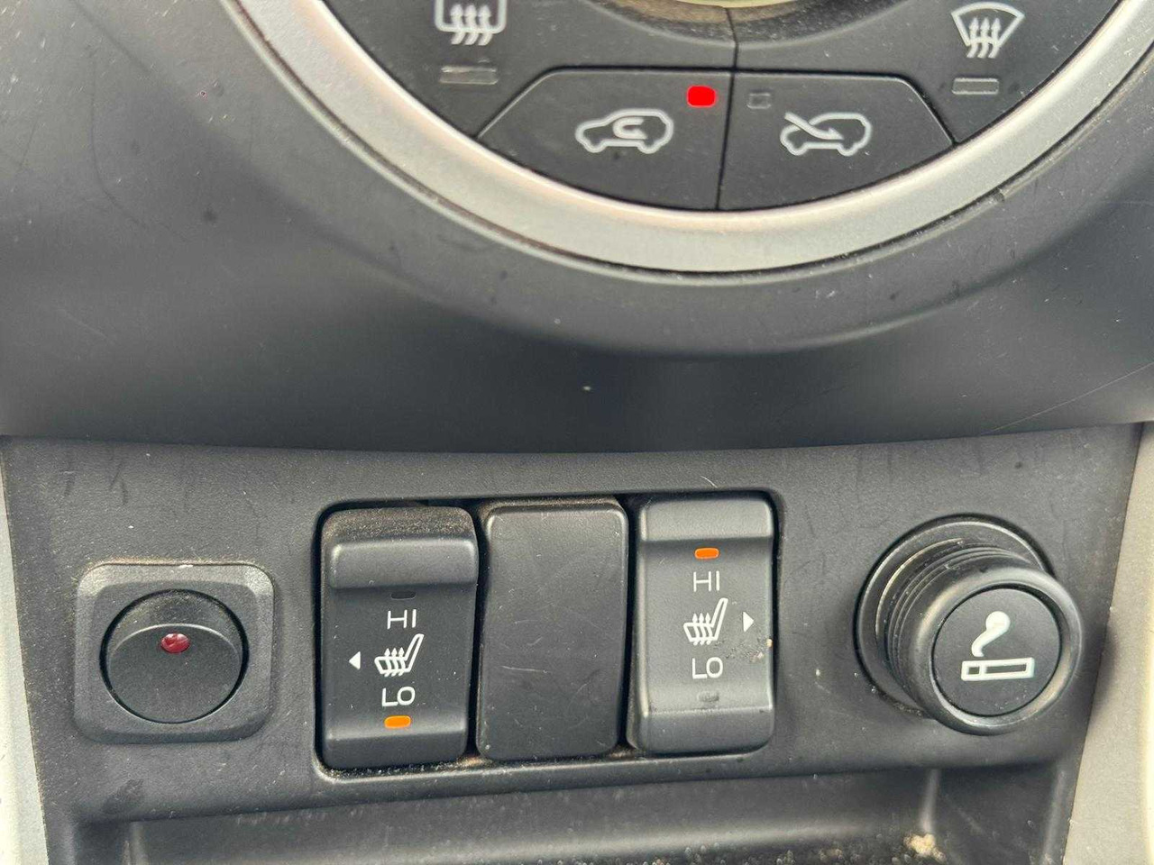 ISUZU D-MAX 2.5 DOUBLE CAB LSX 5-PERSON - 2016 | VX-388-L - Van: picture 3 ISUZU D-MAX 2.5 DOUBLE CAB LSX 5-PERSON - 2016 | VX-388-L - Van: picture 3