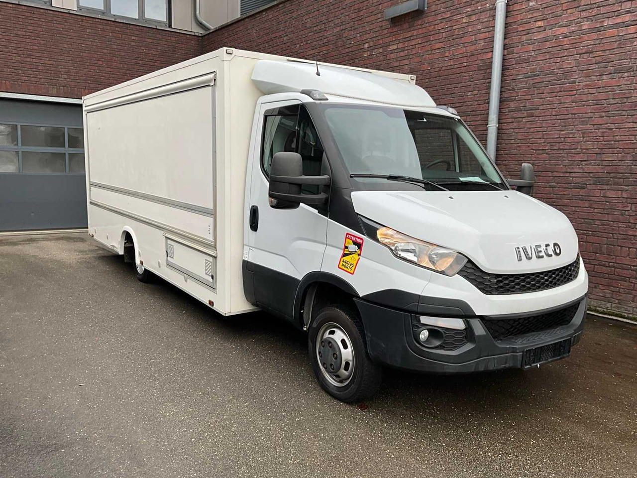 IVECO DAILY (MARKET STALL) - COMMERCIAL VEHICLE - Van: picture 3 IVECO DAILY (MARKET STALL) - COMMERCIAL VEHICLE - Van: picture 3