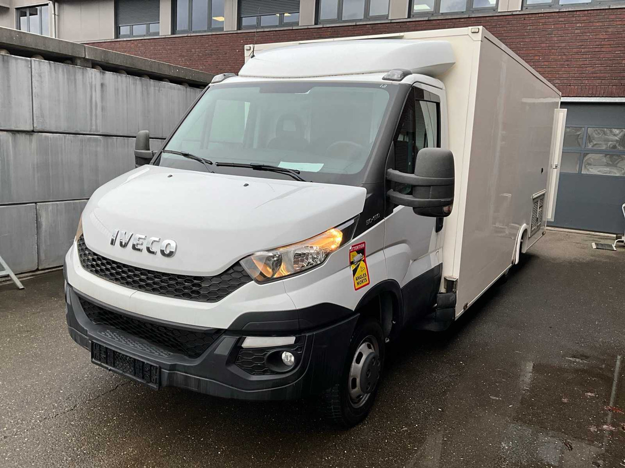 IVECO DAILY (MARKET STALL) - COMMERCIAL VEHICLE - Van: picture 1 IVECO DAILY (MARKET STALL) - COMMERCIAL VEHICLE - Van: picture 1