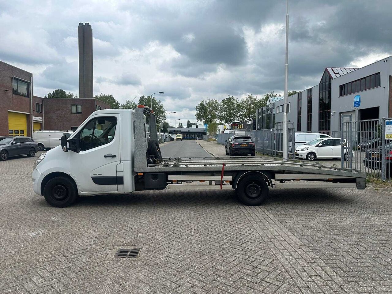 RENAULT - MASTER - T35 2.3 DCI L3H2 ECO - RIDE-ON TROLLEY - Van: picture 2 RENAULT - MASTER - T35 2.3 DCI L3H2 ECO - RIDE-ON TROLLEY - Van: picture 2