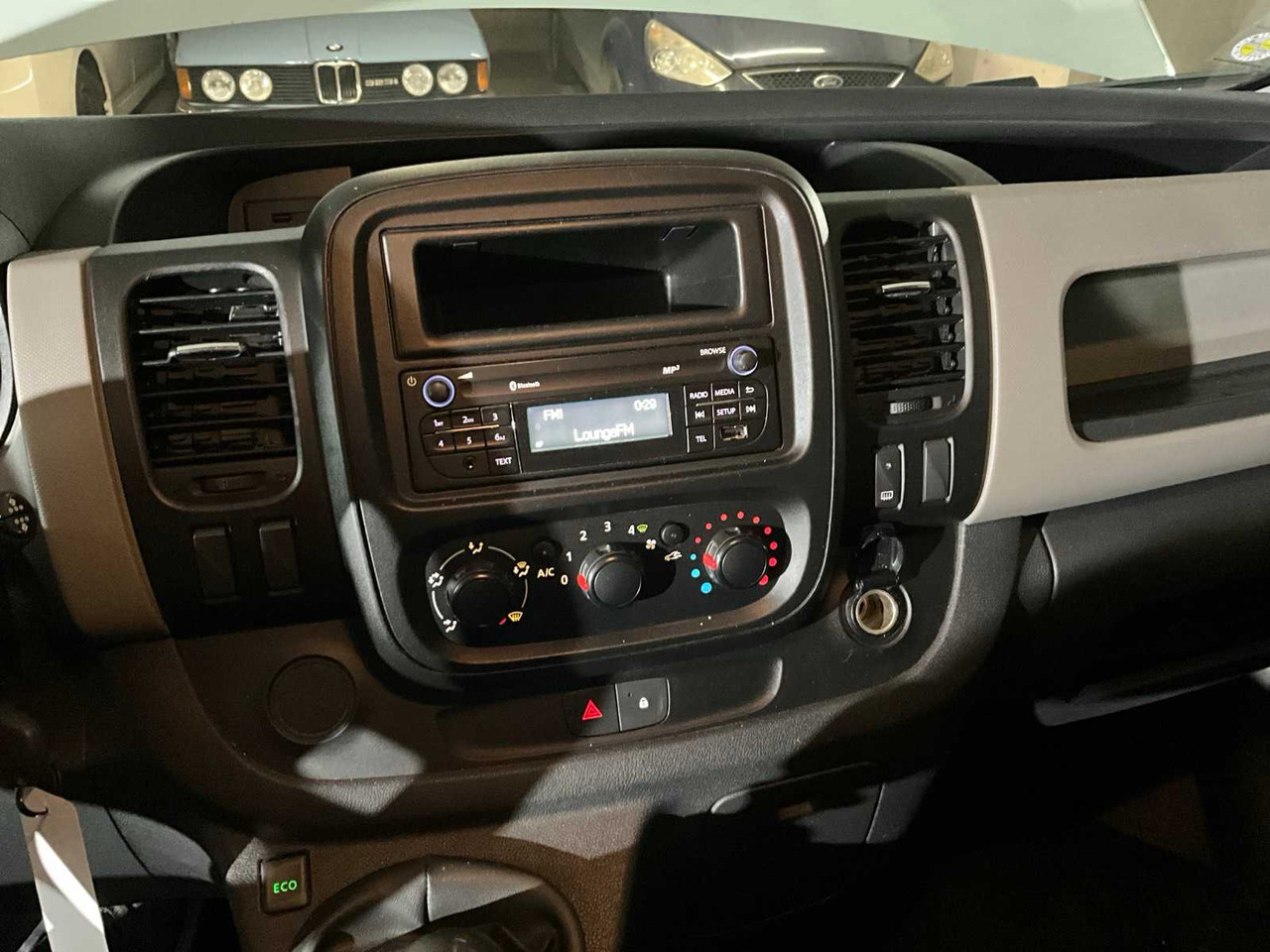 Van RENAULT TRAFIC VANS: picture 11