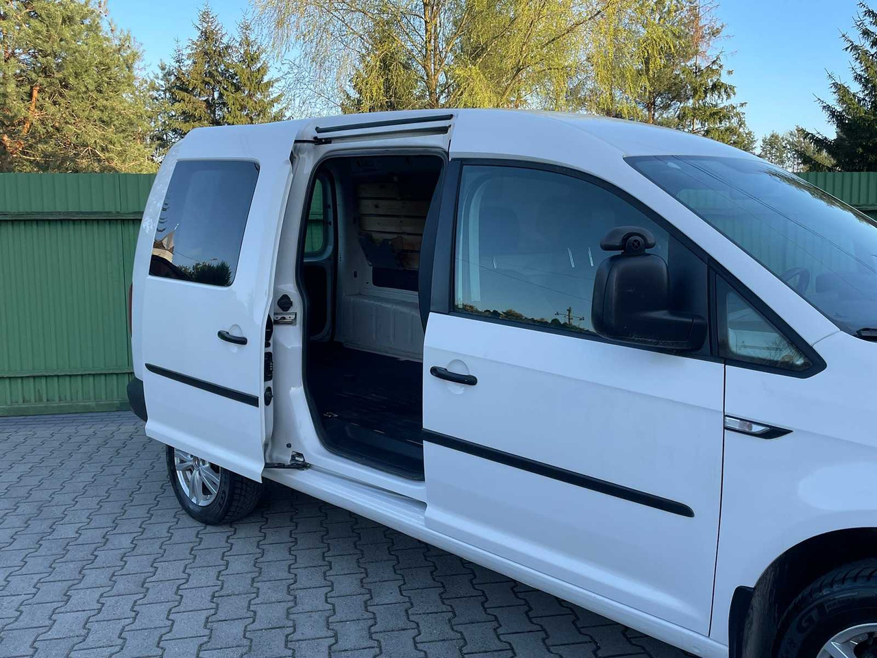 VOLKSWAGEN - 2018 - CADDY MAXI 4X4 - VAN - Van: picture 5 VOLKSWAGEN - 2018 - CADDY MAXI 4X4 - VAN - Van: picture 5