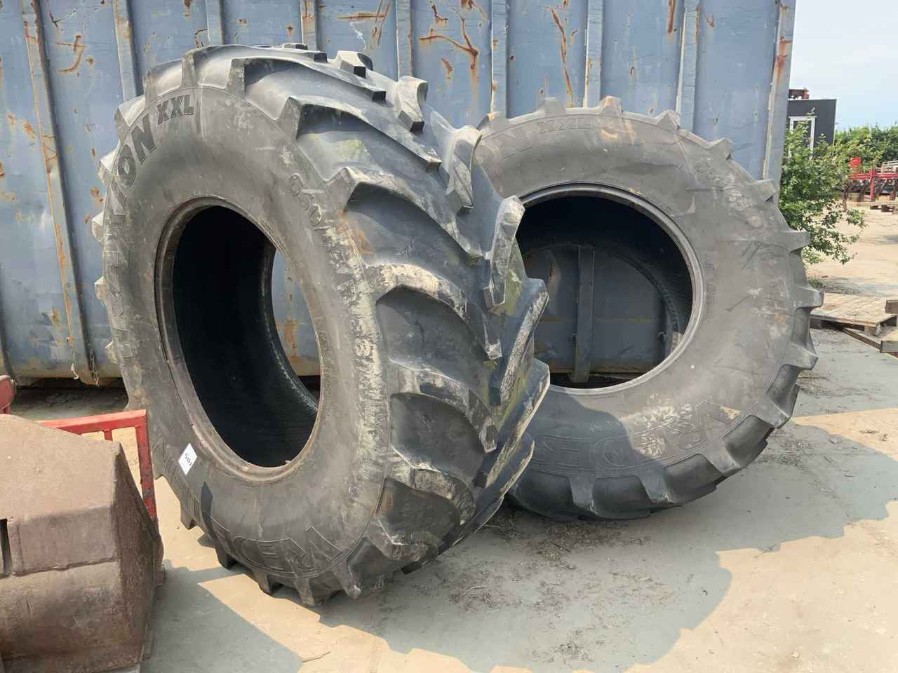 Vredestein Traxion XXL - Wheels and tires for Farm tractor: picture 1 Vredestein Traxion XXL - Wheels and tires for Farm tractor: picture 1