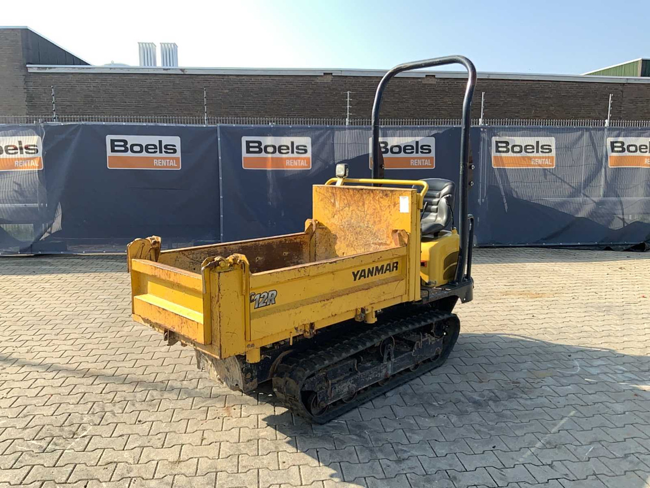 Yanmar C12R-B - Dumper: picture 2 Yanmar C12R-B - Dumper: picture 2