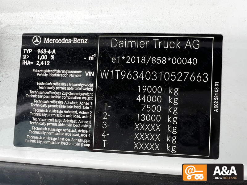 Mercedes-Benz ACTROS 1845 LS - SAUDI - 05/2021 - 340.000 KM - NEW CONDITION - Tractor unit: picture 2 Mercedes-Benz ACTROS 1845 LS - SAUDI - 05/2021 - 340.000 KM - NEW CONDITION - Tractor unit: picture 2
