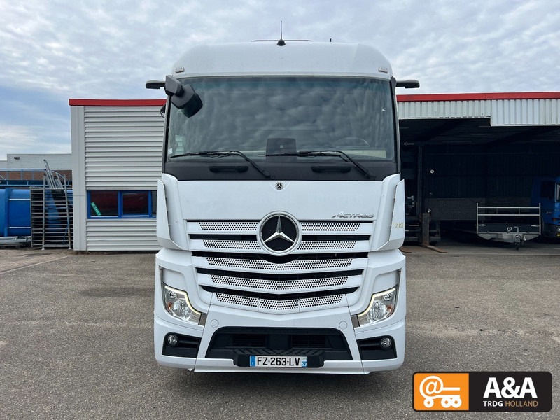 Mercedes-Benz ACTROS 1845 LS - SAUDI - 05/2021 - 340.000 KM - NEW CONDITION - Tractor unit: picture 5 Mercedes-Benz ACTROS 1845 LS - SAUDI - 05/2021 - 340.000 KM - NEW CONDITION - Tractor unit: picture 5