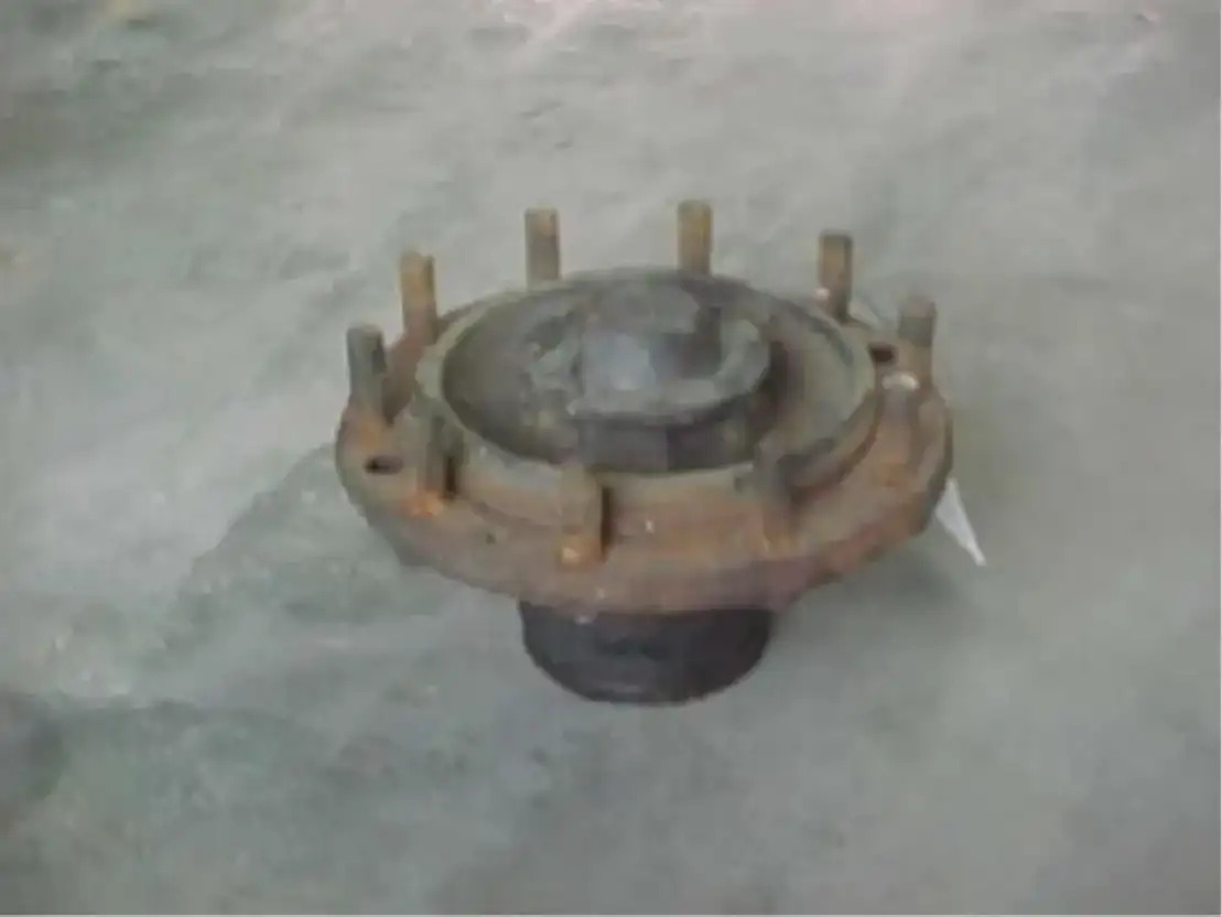 DAF Voorwielnaaf DAF XF 95 - Front axle for Truck: picture 1 DAF Voorwielnaaf DAF XF 95 - Front axle for Truck: picture 1