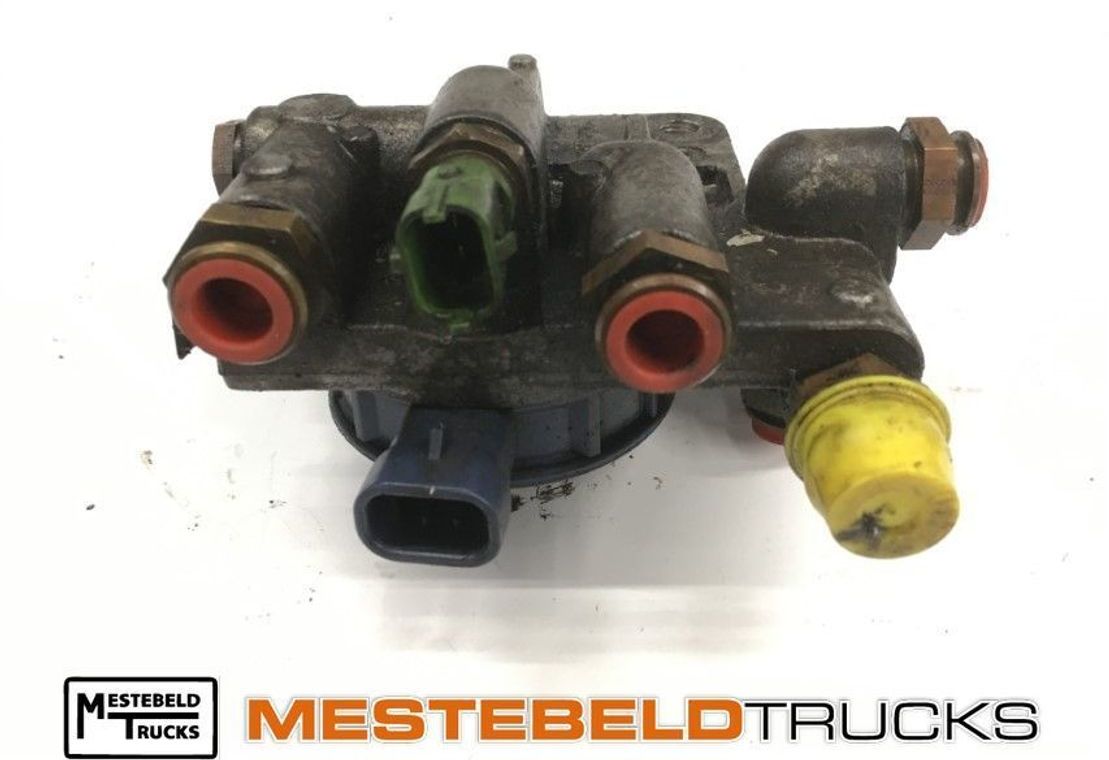 Iveco Brandstoffiltersteun - Fuel system for Van: picture 1 Iveco Brandstoffiltersteun - Fuel system for Van: picture 1