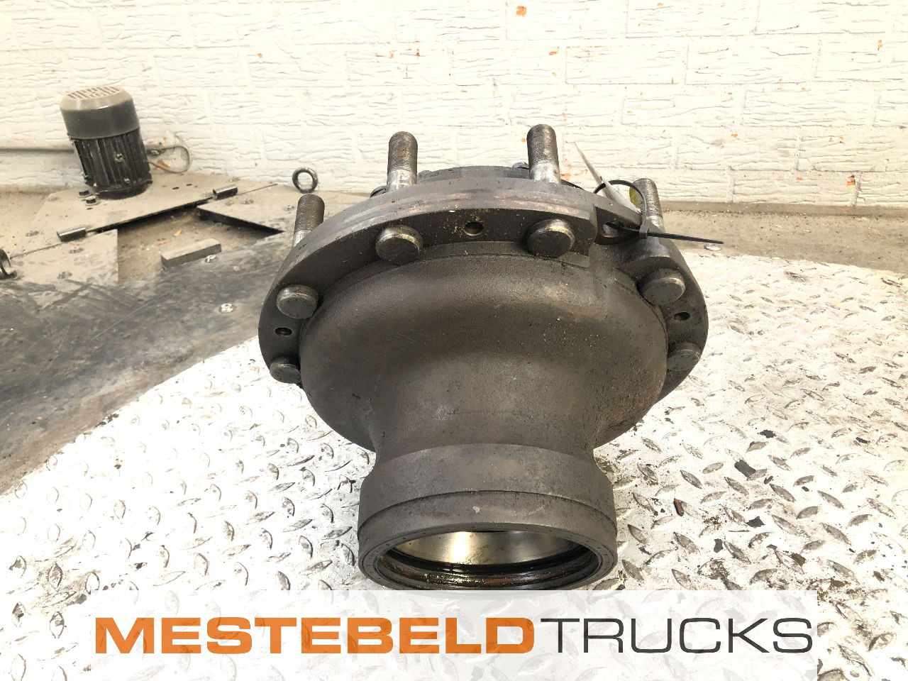 MAN Voorasnaaf 4x4 - Front axle for Truck: picture 2 MAN Voorasnaaf 4x4 - Front axle for Truck: picture 2