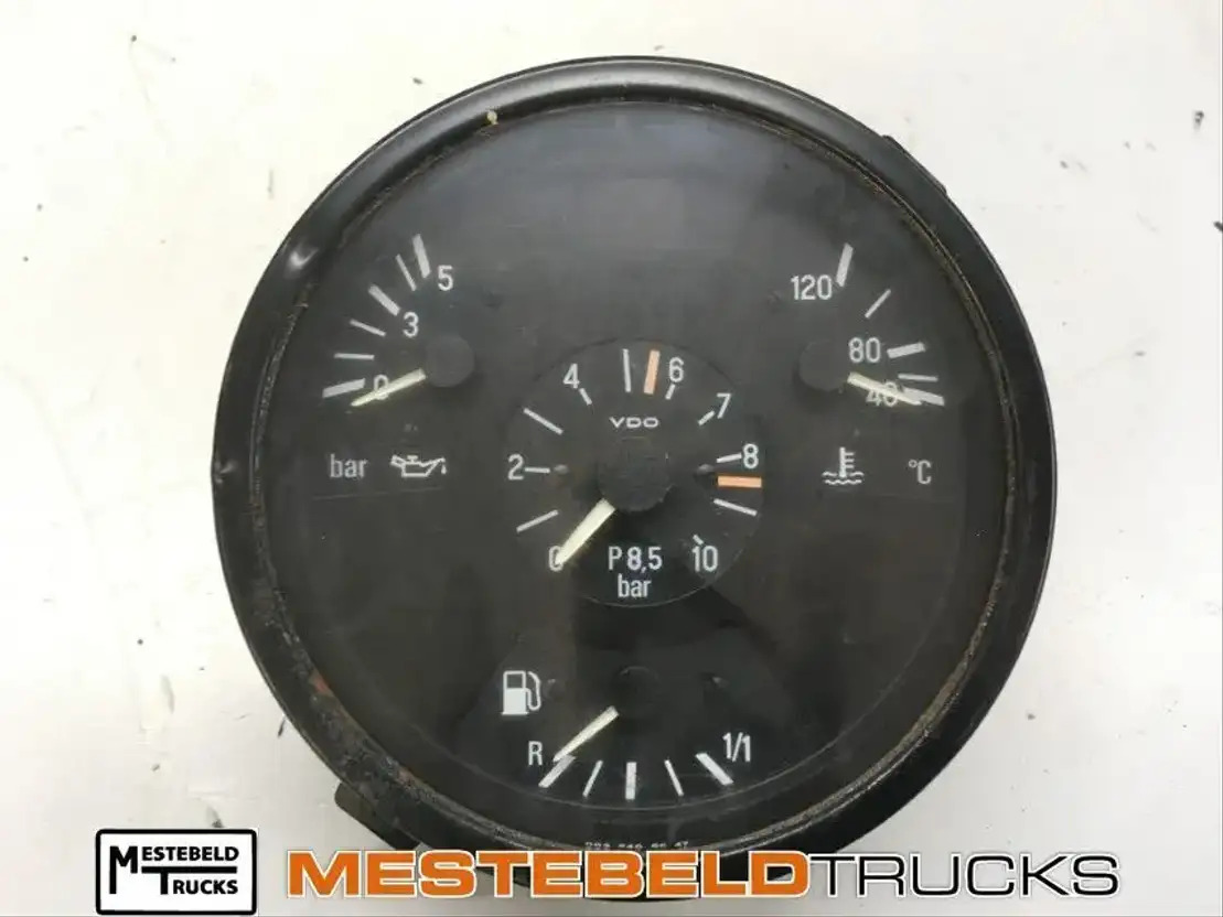 Mercedes-Benz Instrumentenpaneel - Electrical system for Truck: picture 1 Mercedes-Benz Instrumentenpaneel - Electrical system for Truck: picture 1