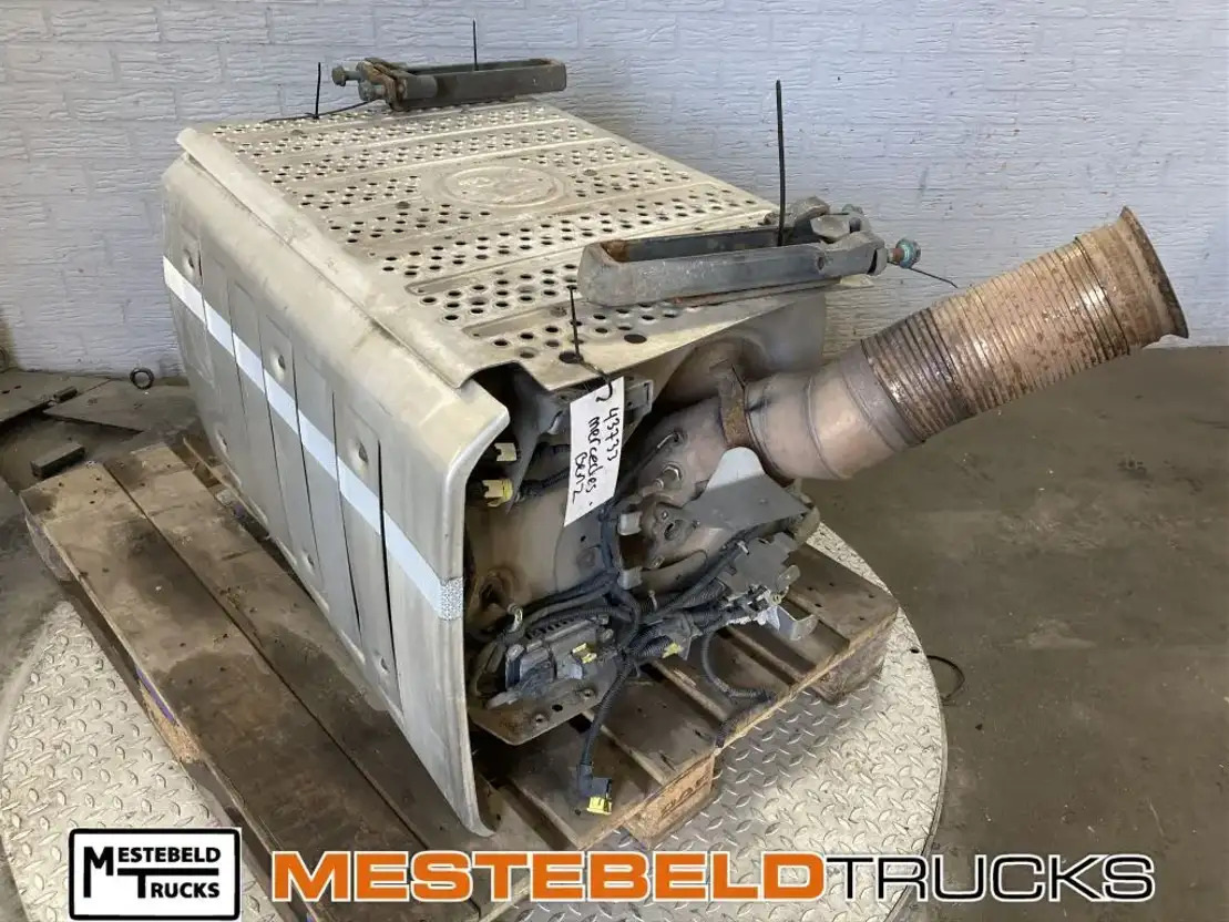 Mercedes-Benz Katalysator 1845 - Exhaust system for Truck: picture 2 Mercedes-Benz Katalysator 1845 - Exhaust system for Truck: picture 2