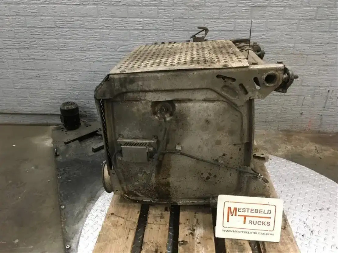 Mercedes-Benz Katalysator - Exhaust system for Truck: picture 2 Mercedes-Benz Katalysator - Exhaust system for Truck: picture 2