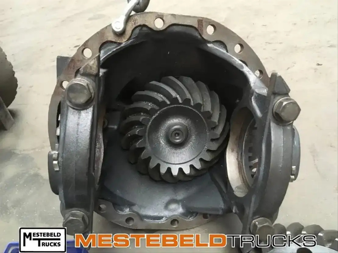 Scania G edeelde differentieel RP831-4.18 - Rear axle for Truck: picture 1 Scania G edeelde differentieel RP831-4.18 - Rear axle for Truck: picture 1