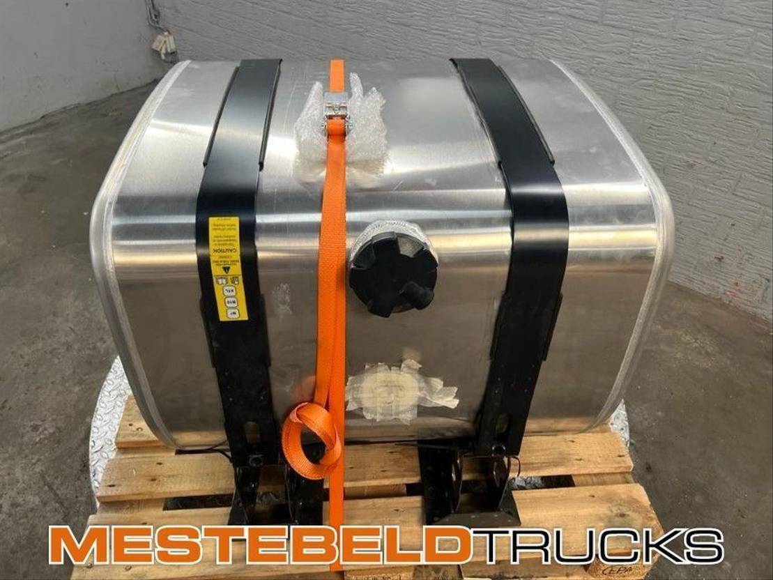 Volvo D tank met steunen 330 liter - Fuel system for Truck: picture 1 Volvo D tank met steunen 330 liter - Fuel system for Truck: picture 1