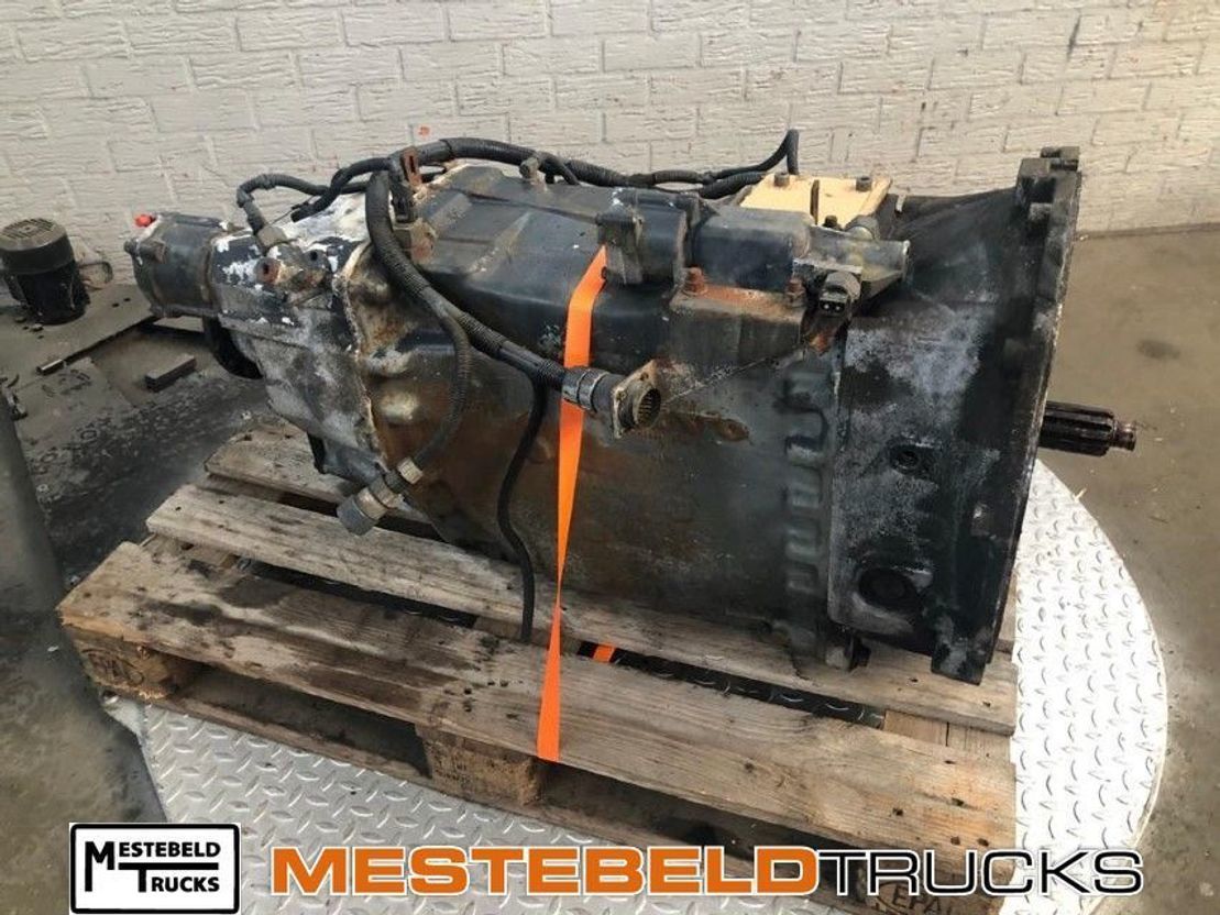 Volvo Versnellingsbak SR1700 - Gearbox for Truck: picture 3 Volvo Versnellingsbak SR1700 - Gearbox for Truck: picture 3