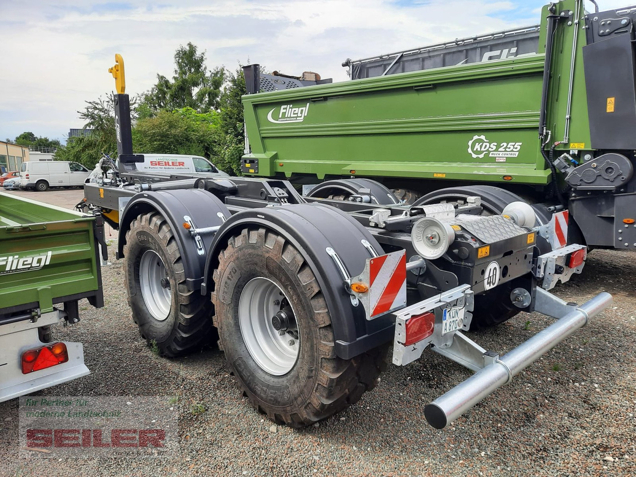 Fliegl HKL 22 Jumbo Abrollkipper - Roll-off/ Skip trailer: picture 5 Fliegl HKL 22 Jumbo Abrollkipper - Roll-off/ Skip trailer: picture 5