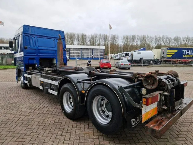DAF XF 95.430 Euro 4 6x2 Manual-Gear - Cab chassis truck: picture 5 DAF XF 95.430 Euro 4 6x2 Manual-Gear - Cab chassis truck: picture 5