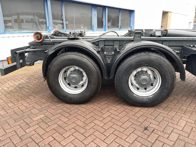 Mercedes-Benz Atego 2628 6x4 Manual gear Full steel suspension - Cab chassis truck: picture 4 Mercedes-Benz Atego 2628 6x4 Manual gear Full steel suspension - Cab chassis truck: picture 4