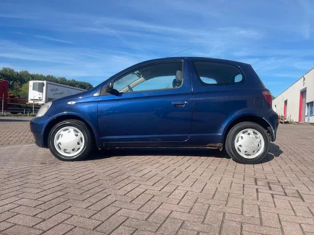 Toyota Yaris 1.3 3DRS - Hatchback: picture 4 Toyota Yaris 1.3 3DRS - Hatchback: picture 4
