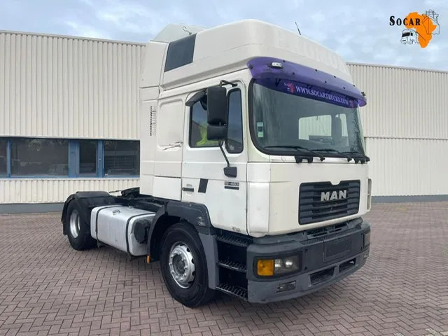 MAN 18.463 Manual pomp PTO-Hydraulic - Tractor unit: picture 1 MAN 18.463 Manual pomp PTO-Hydraulic - Tractor unit: picture 1