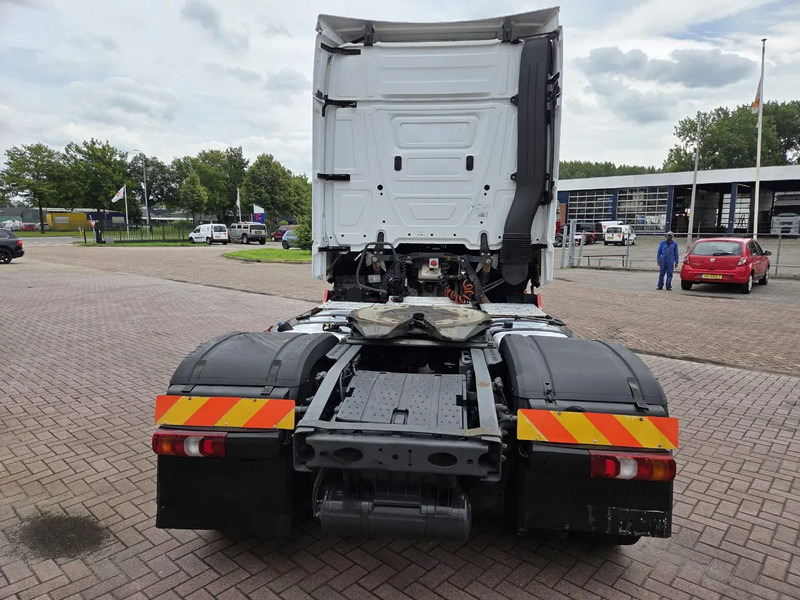 Mercedes-Benz Actros 1845 Retarder, 2 tanks, Automatic, 2 beds - Tractor unit: picture 4 Mercedes-Benz Actros 1845 Retarder, 2 tanks, Automatic, 2 beds - Tractor unit: picture 4
