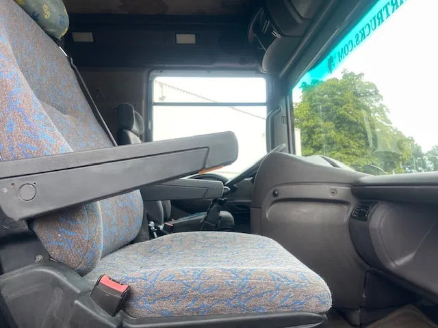 Tractor unit Renault Magnum 430 Manual gear Euro 2: picture 13