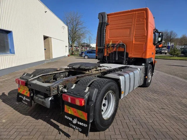 Volvo FM 12.400 NL-TRUCK - Tractor unit: picture 5 Volvo FM 12.400 NL-TRUCK - Tractor unit: picture 5