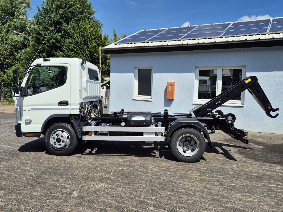 FUSO Fuso Canter 7C18 City Abrollkipper AHK Hooklift - Hook lift truck: picture 2 FUSO Fuso Canter 7C18 City Abrollkipper AHK Hooklift - Hook lift truck: picture 2
