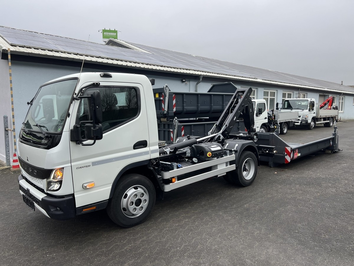 FUSO Fuso Canter 7C18 City Abrollkipper AHK Hooklift - Hook lift truck: picture 5 FUSO Fuso Canter 7C18 City Abrollkipper AHK Hooklift - Hook lift truck: picture 5